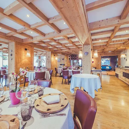 Hotel La Clef Des Champs 4*