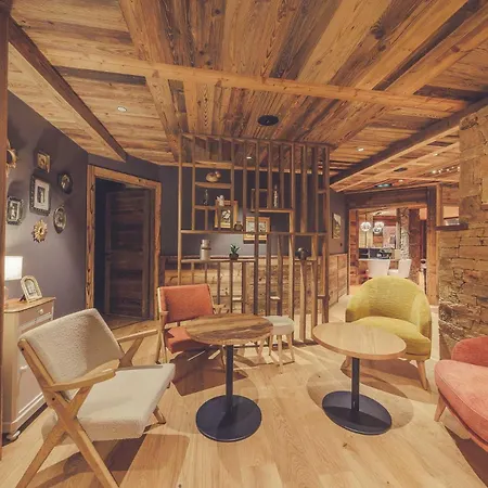 Hotel La Clef Des Champs 4*